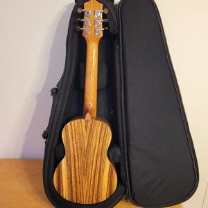 Hawaiian Leolani 5 String Eukelele- With bookbag carry case